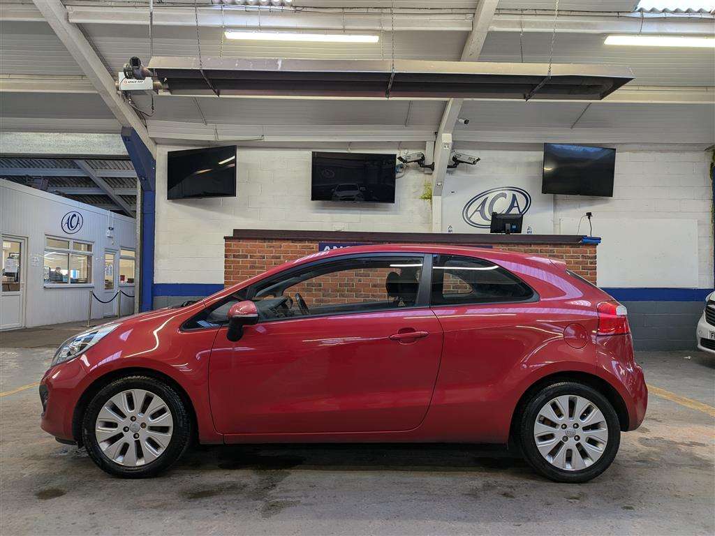<p>2012 KIA RIO 2</p>