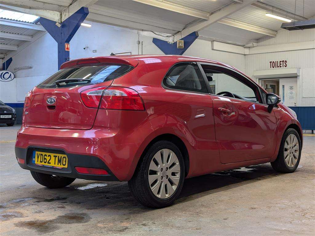 <p>2012 KIA RIO 2</p>