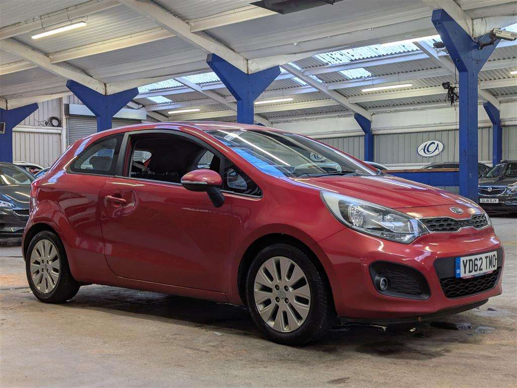 <p>2012 KIA RIO 2</p>