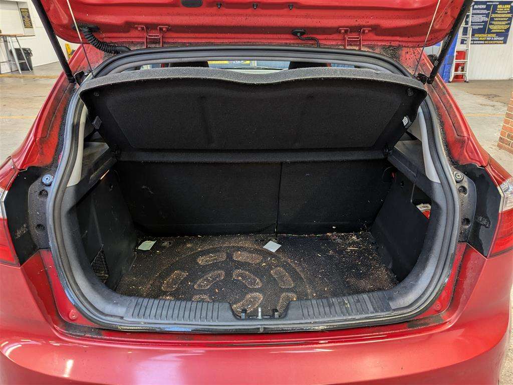 <p>2012 KIA RIO 2</p>