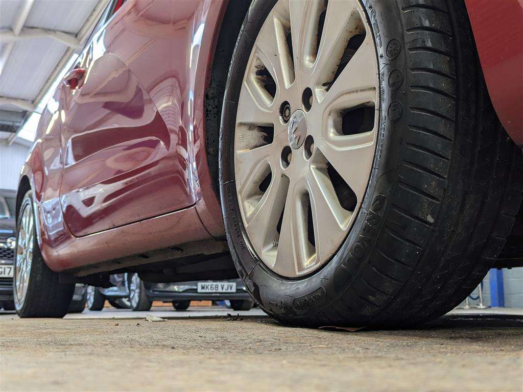 <p>2012 KIA RIO 2</p>