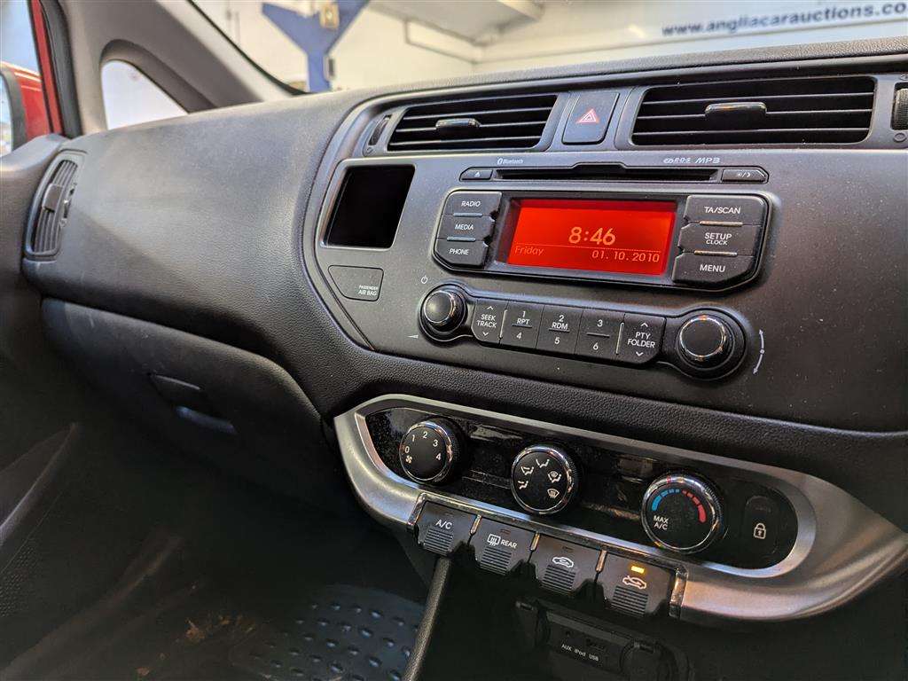 <p>2012 KIA RIO 2</p>