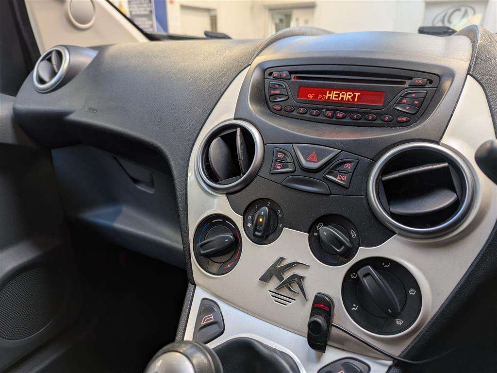 <p>2013 FORD KA ZETEC</p>