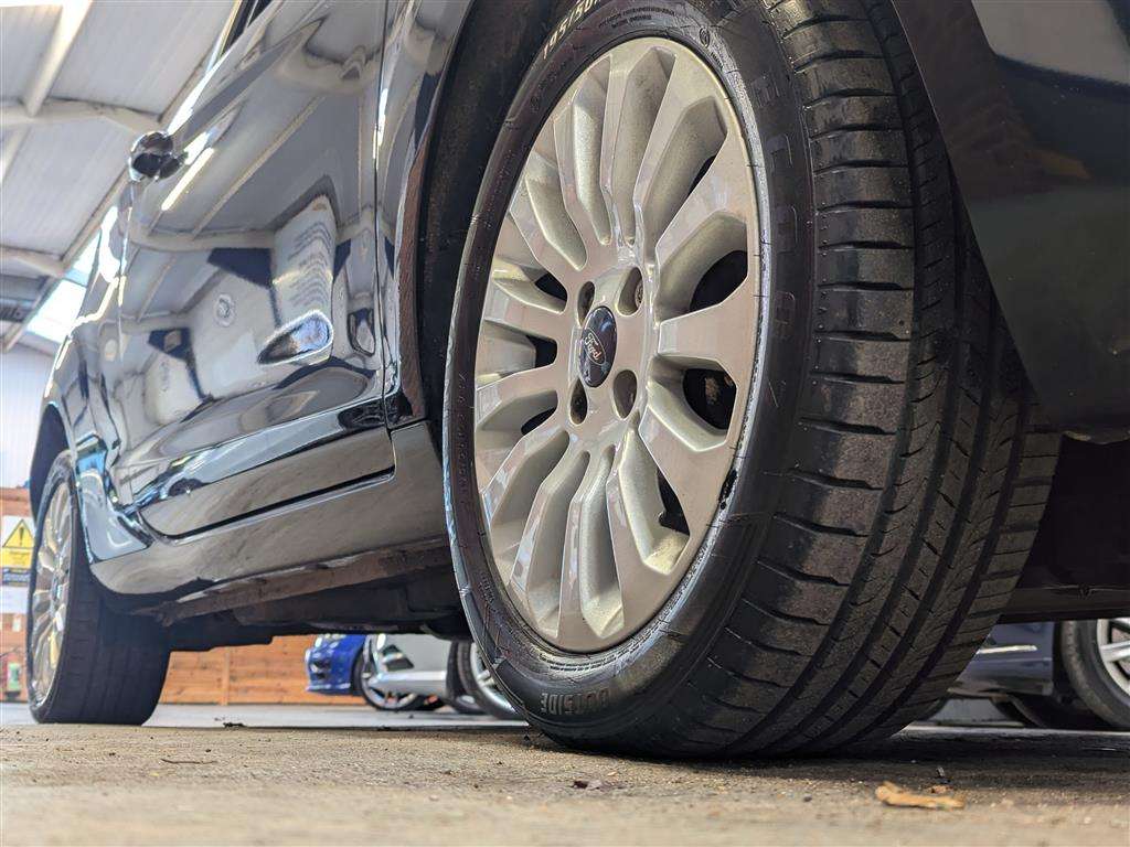 <p>2013 FORD KA ZETEC</p>