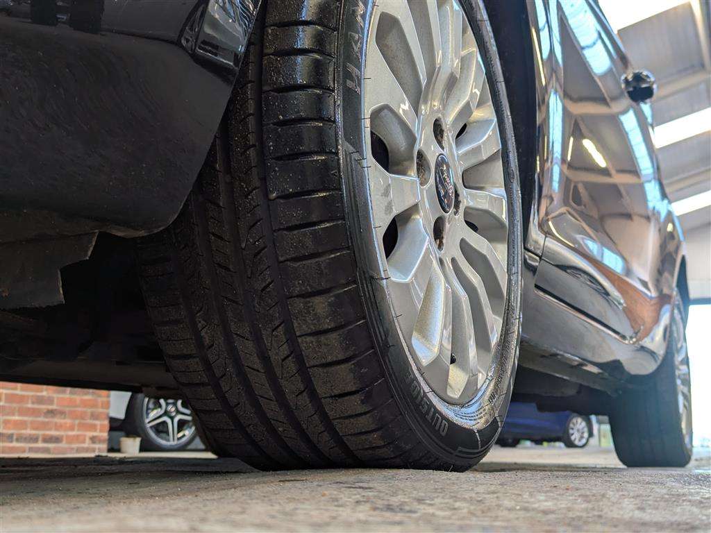 <p>2013 FORD KA ZETEC</p>