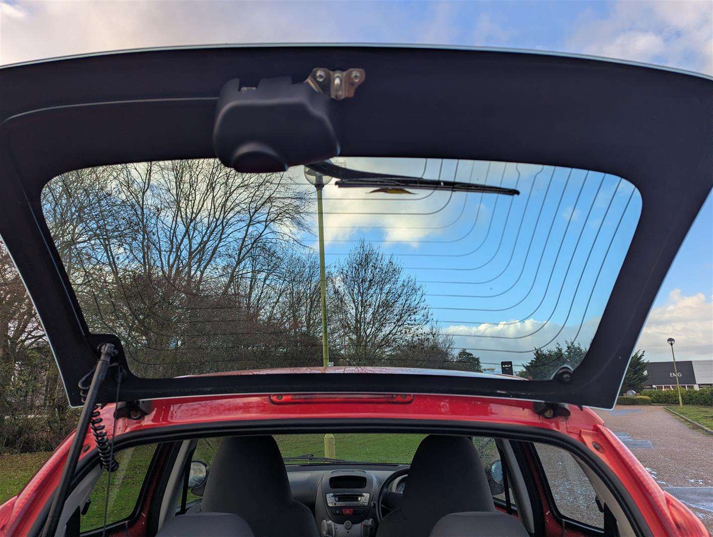 <p>2008 PEUGEOT 107 URBAN 844 MILES ONLY</p>