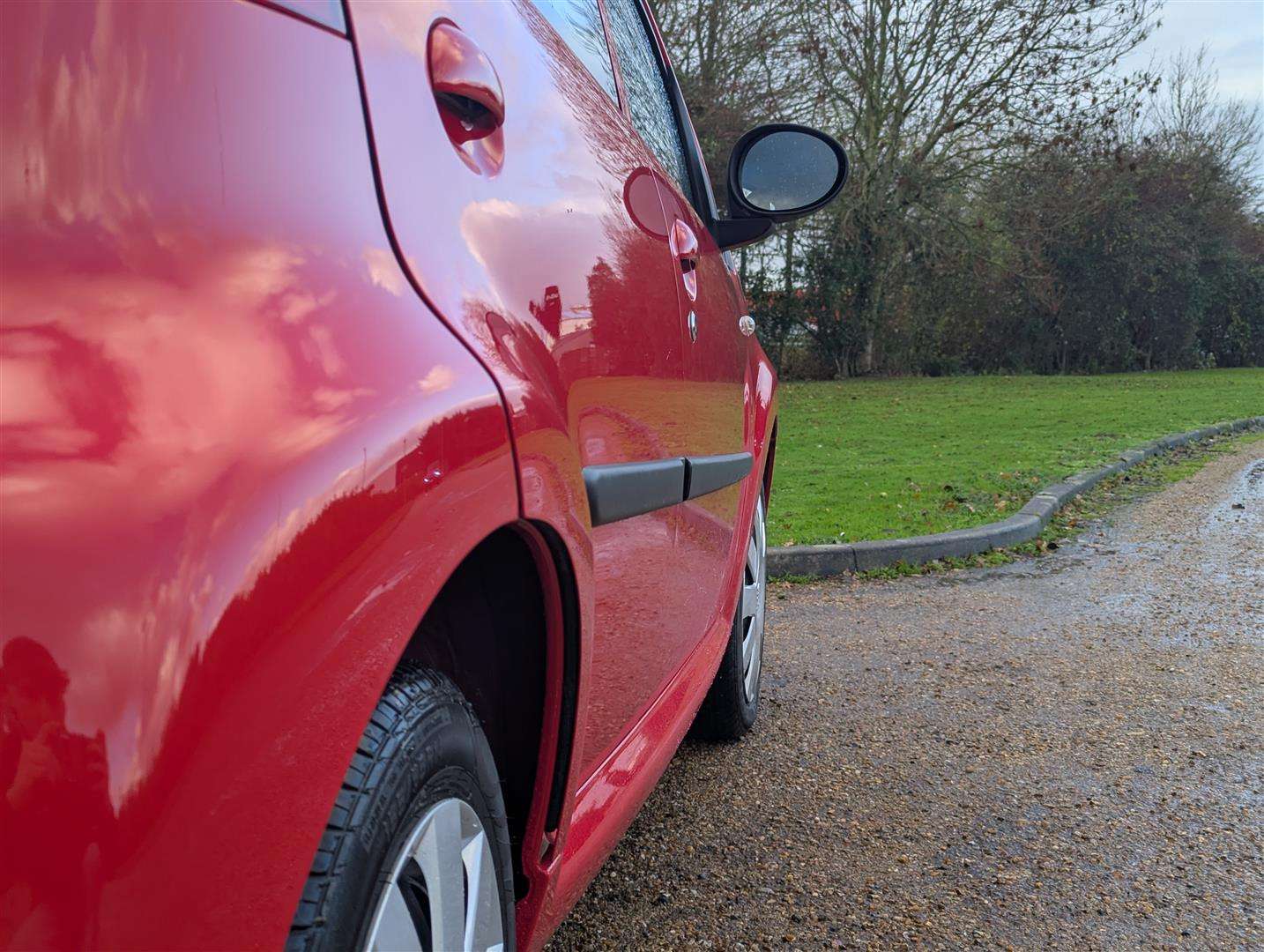 <p>2008 PEUGEOT 107 URBAN 844 MILES ONLY</p>