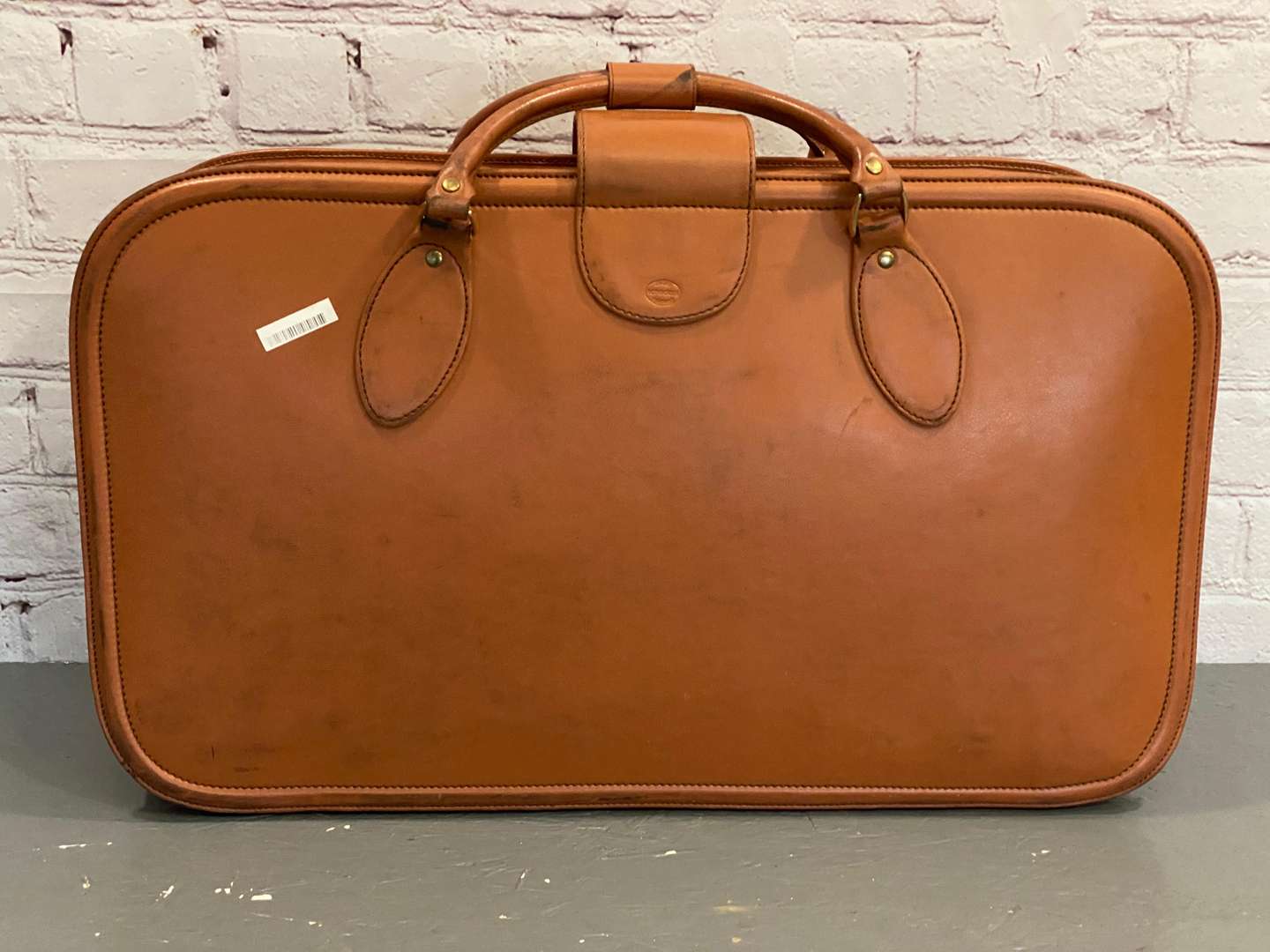 <p>FERRARI, &nbsp;“456”, 1980's stitched leather suitcase,</p>