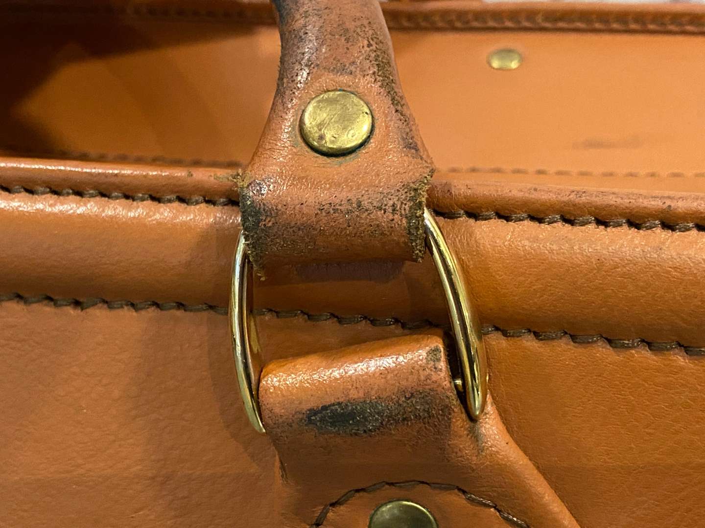 <p>FERRARI, &nbsp;“456”, 1980's stitched leather suitcase,</p>