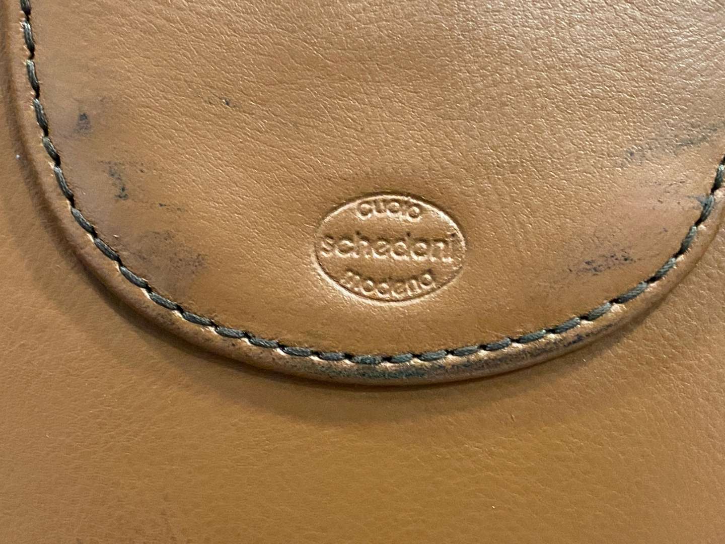 <p>FERRARI, &nbsp;“456”, 1980's stitched leather suitcase,</p>