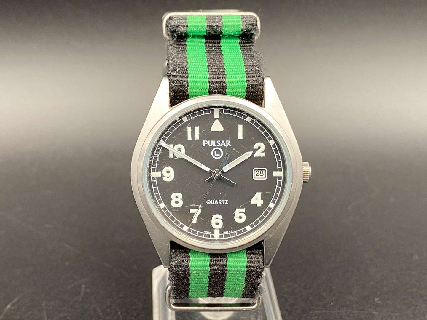 <p>PULSAR, G10, stainless steel, quartz, calendar wristwatch, P27306/09</p>