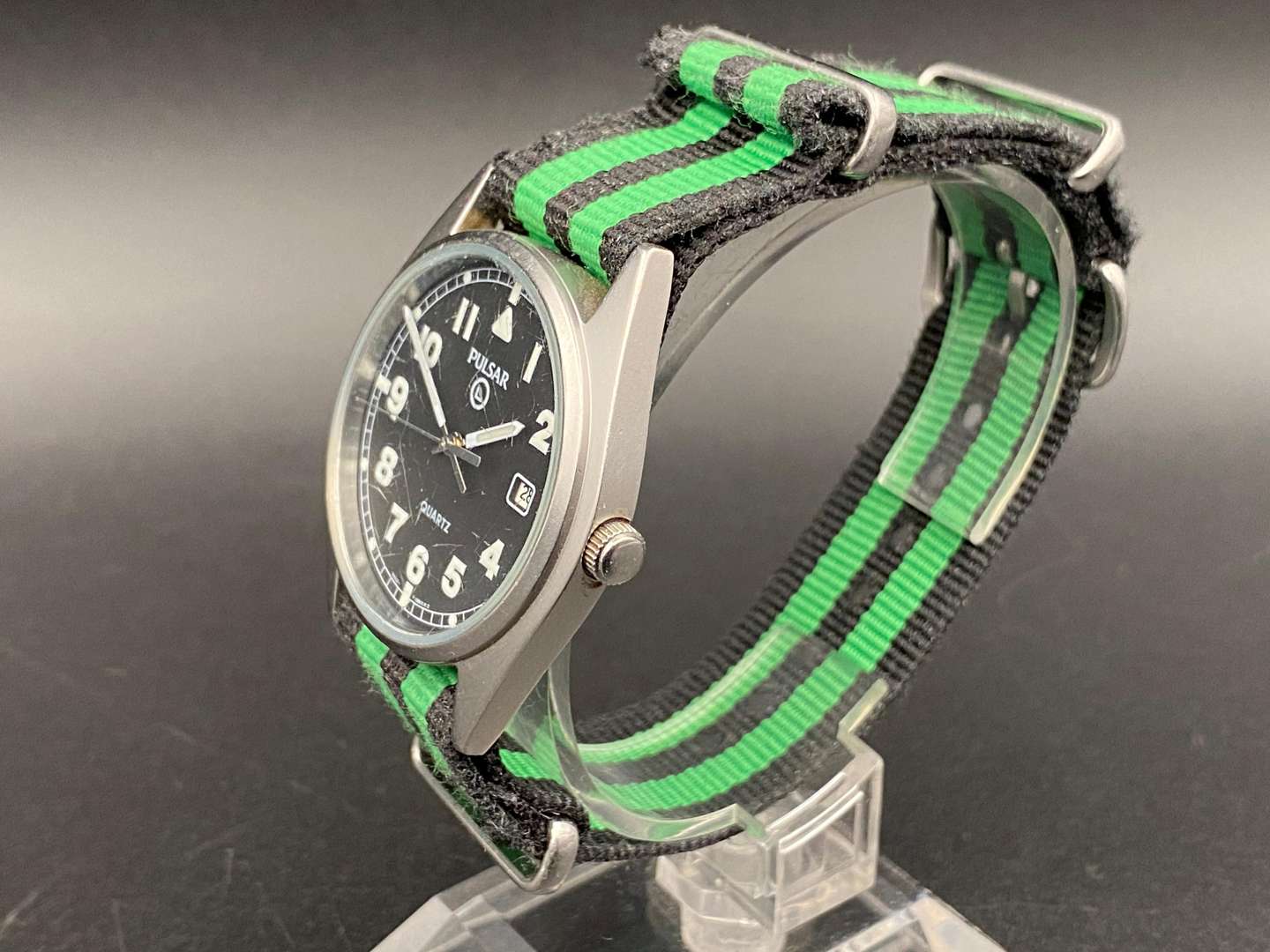 <p>PULSAR, G10, stainless steel, quartz, calendar wristwatch, P27306/09</p>