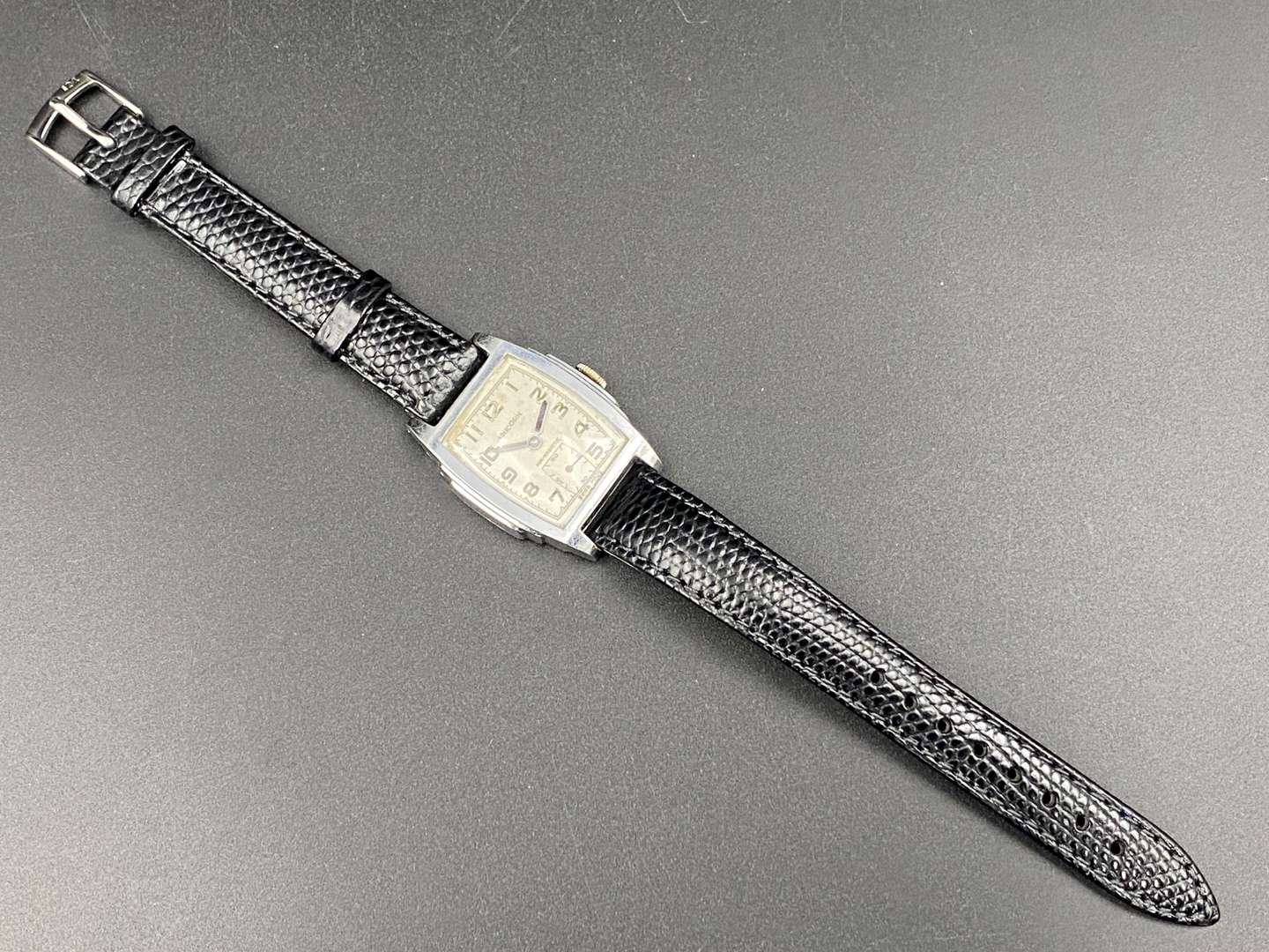 <p>UNICORN, 1940's stainless steel wristwatch,&nbsp;</p>