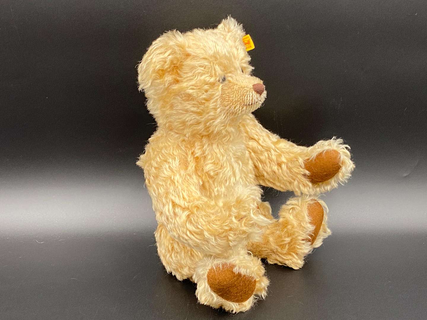 <p>STEIFF, a blonde, jointed mohair teddy bear, 660344</p>