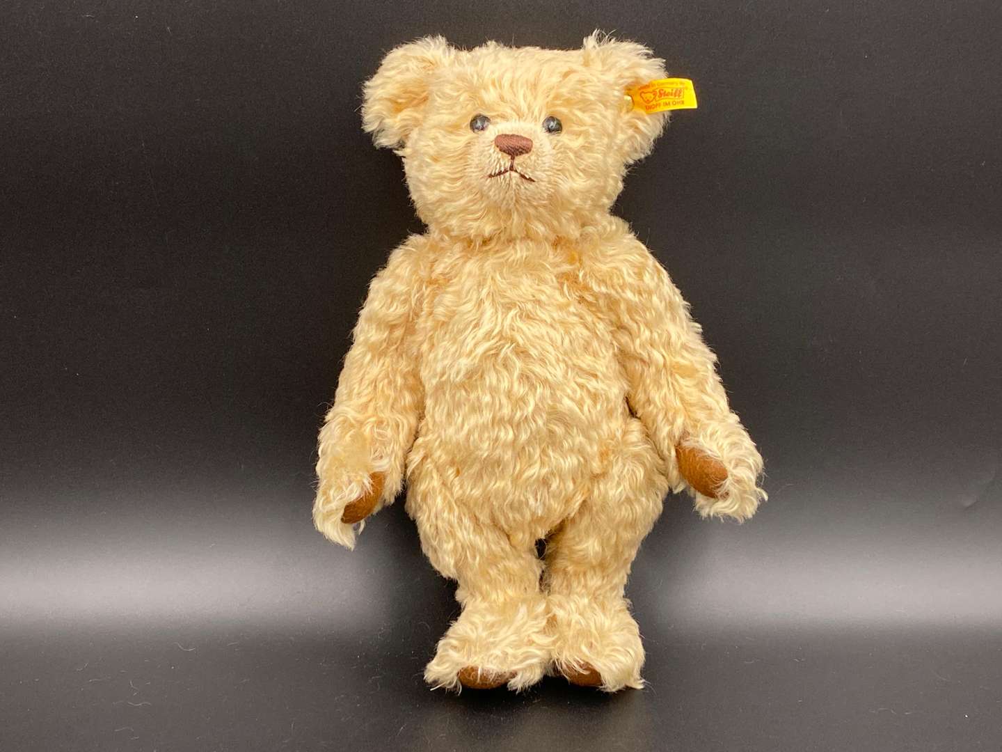 <p>STEIFF, a blonde, jointed mohair teddy bear, 660344</p>