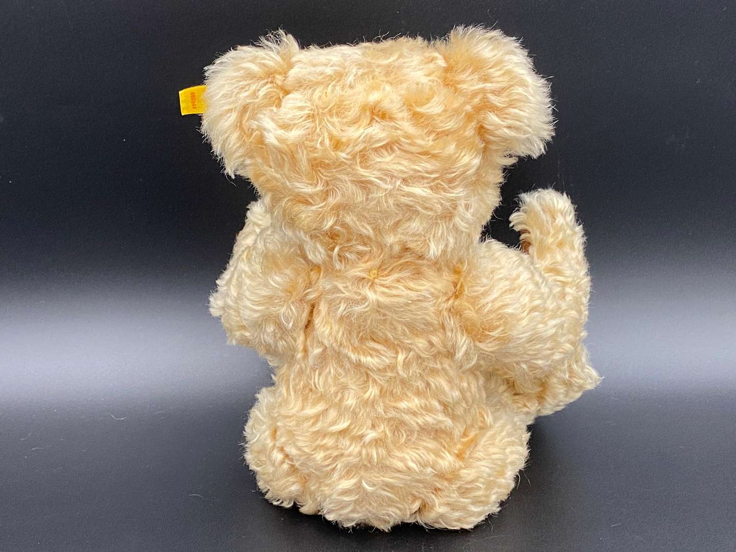 <p>STEIFF, a blonde, jointed mohair teddy bear, 660344</p>
