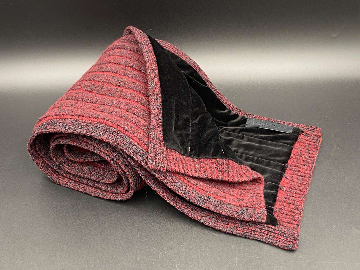 <p>BURBERRY, a mixed lot comprising,&nbsp;</p>