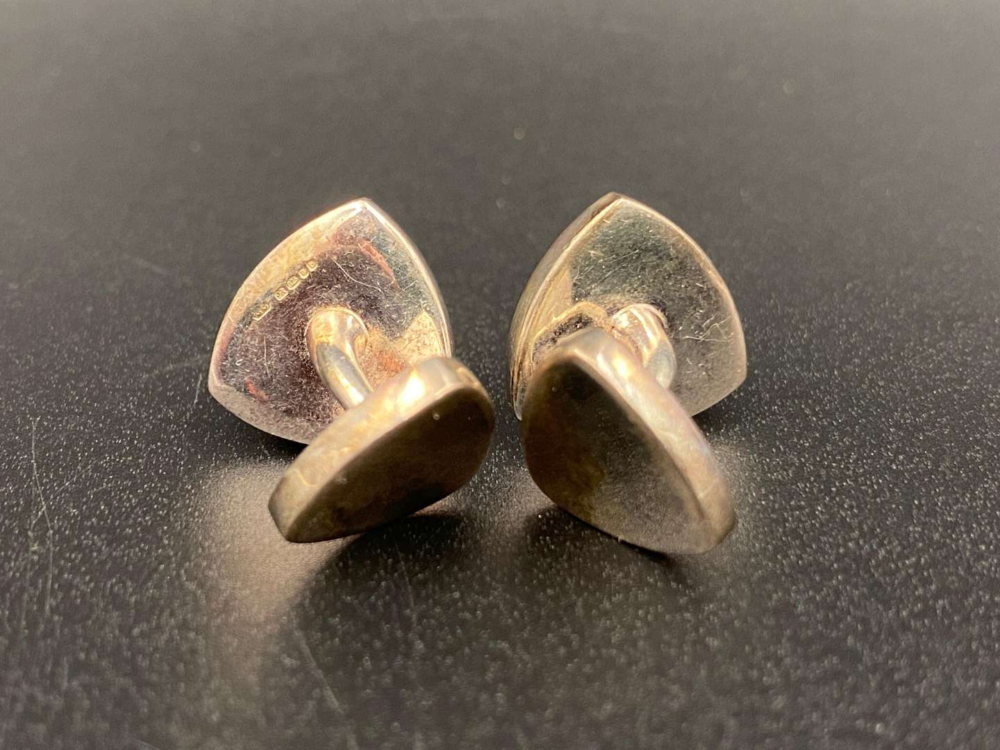 <p>Pair of silver, fixed bar cufflinks,&nbsp;</p>