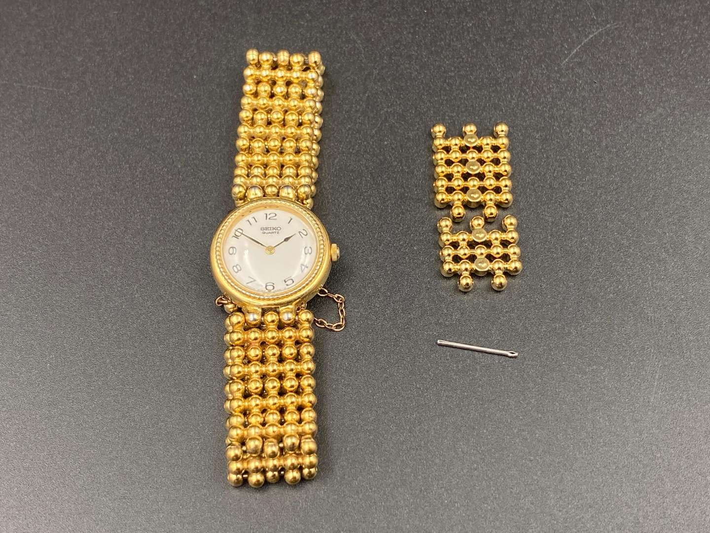 <p>SEIKO, gold plated quartz wristwatch, 7N1554</p>