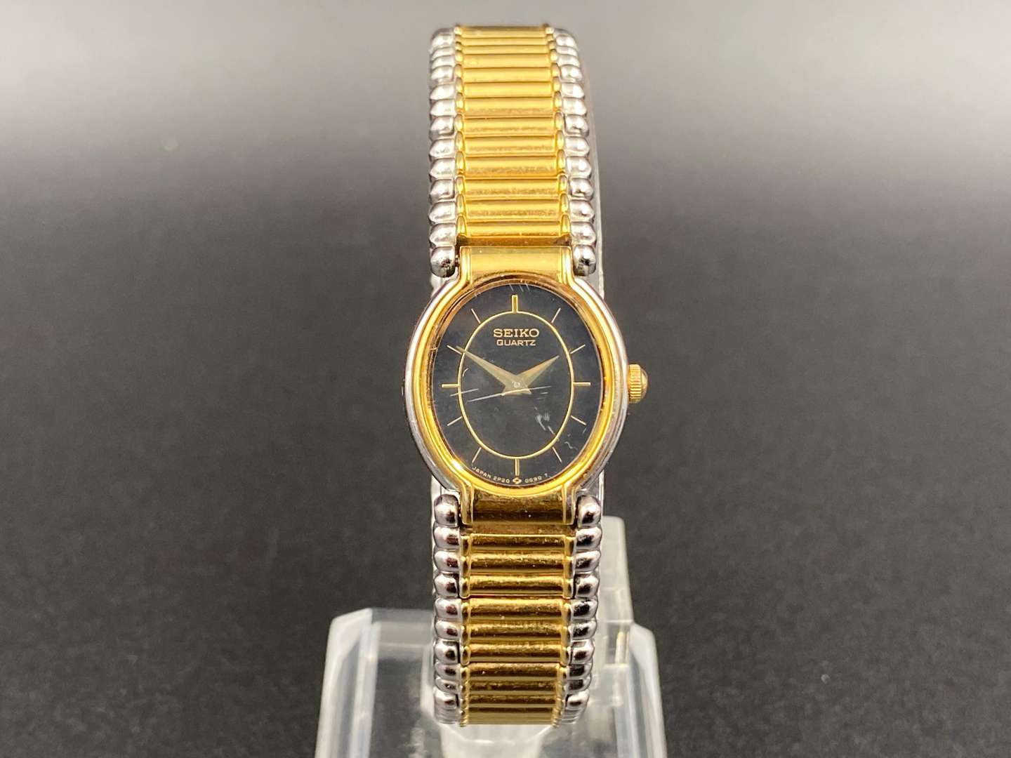 <p>SEIKO, steel & gilt, quartz wristwatch, 621722</p>