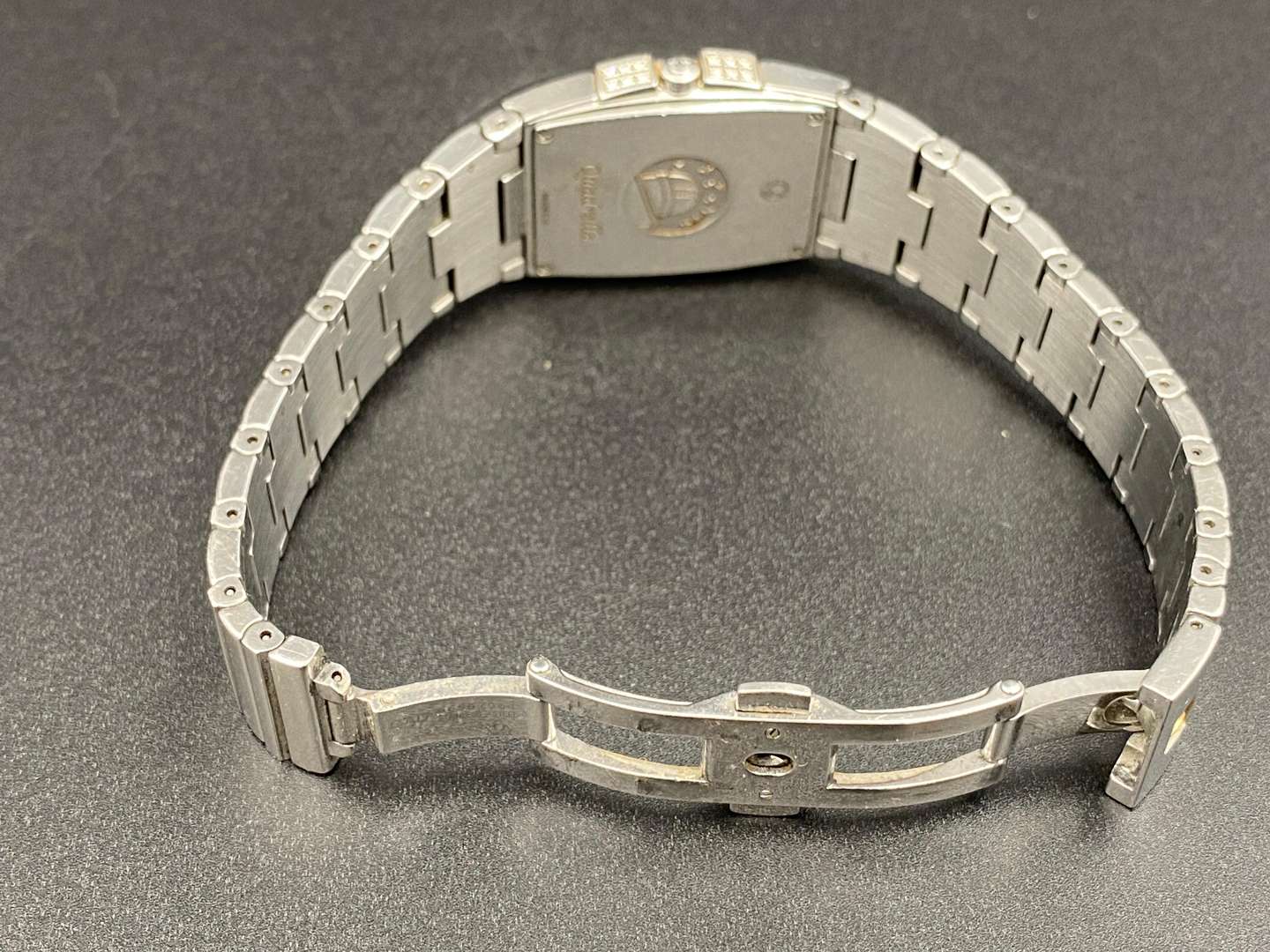 <p>OMEGA, Constellation, Quadrella, stainless steel quartz wristwatch, 90339310</p>