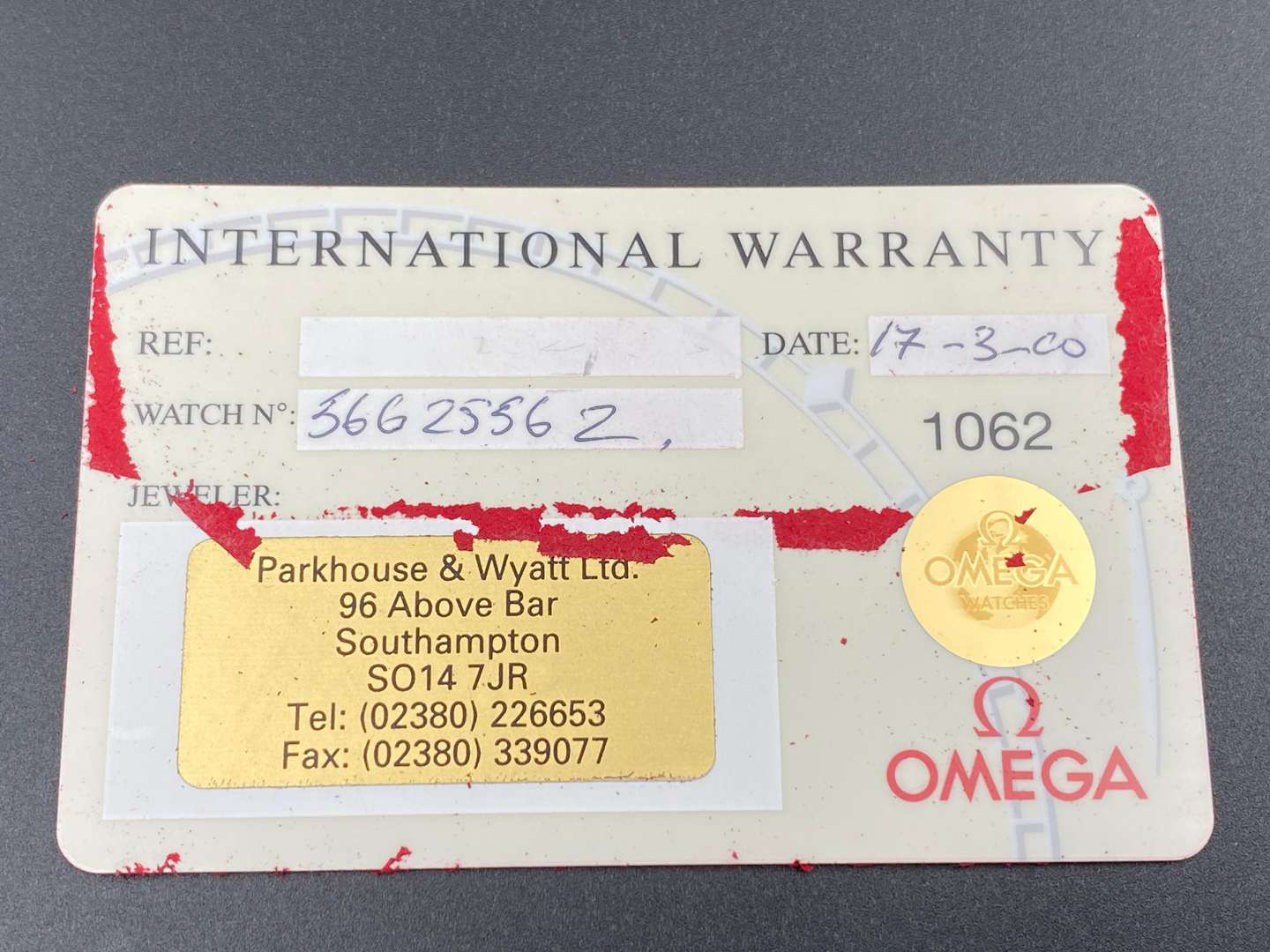 <p>OMEGA, DeVille, bi-metal, quartz, centre seconds, calendar, wristwatch,&nbsp;</p>