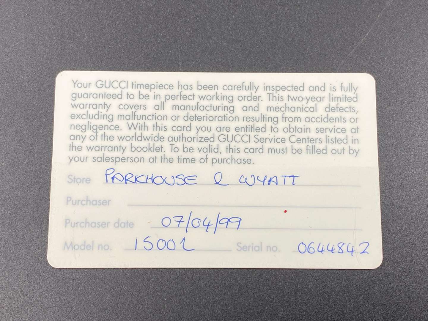 <p>GUCCI, modern gold plated quartz dress watch&nbsp;</p>