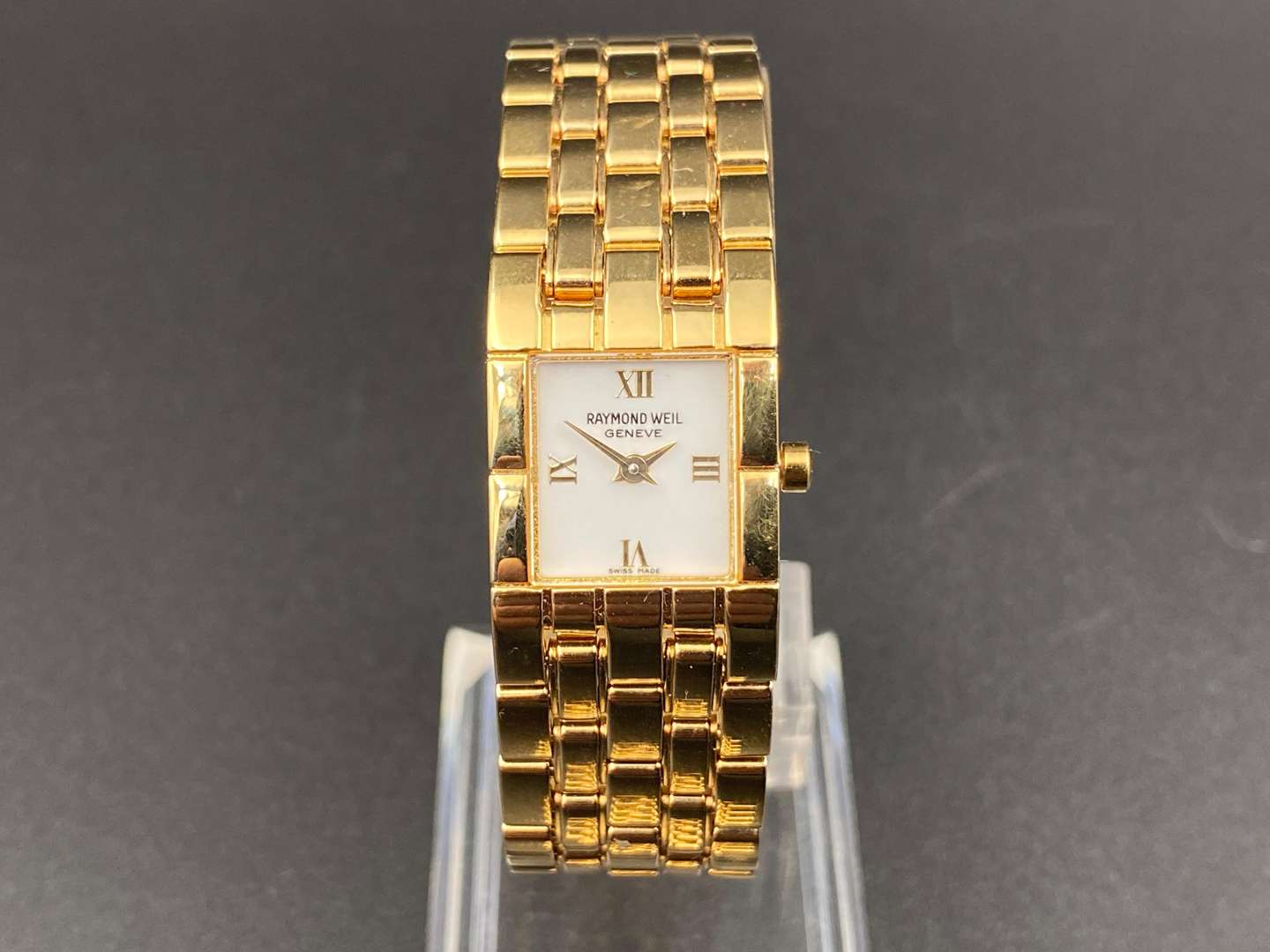 <p>RAYMOND WEIL, gold plated dress watch, 5886, P067652</p>