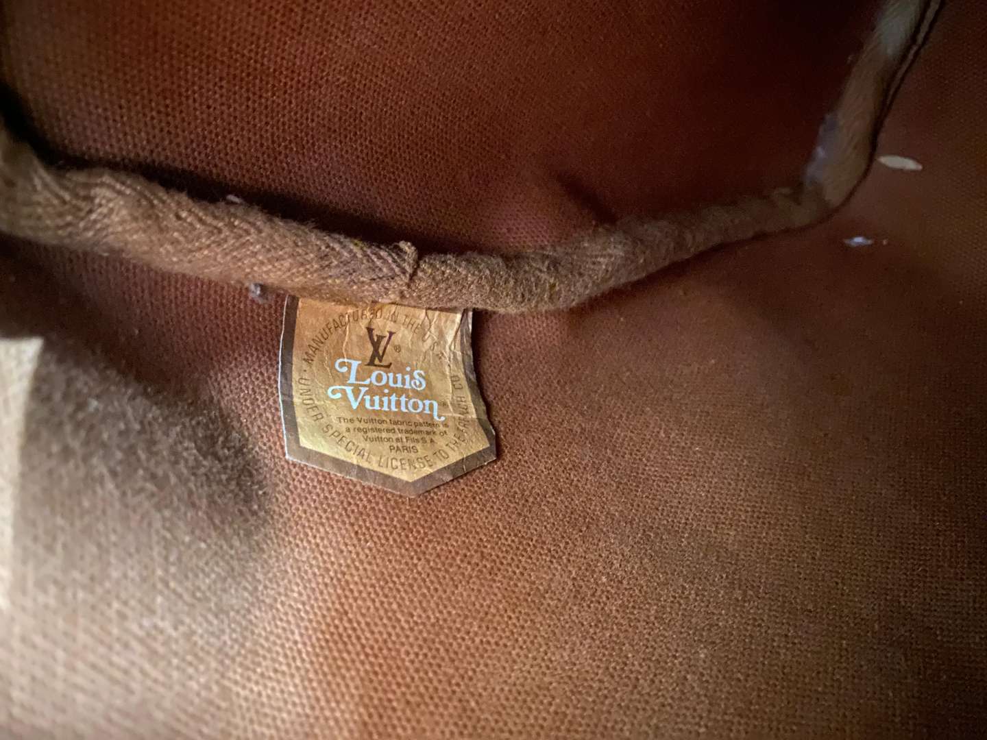 <p>LOUIS VUITTON, Speedy 35, monogram canvas and stitched leather holdall,</p>