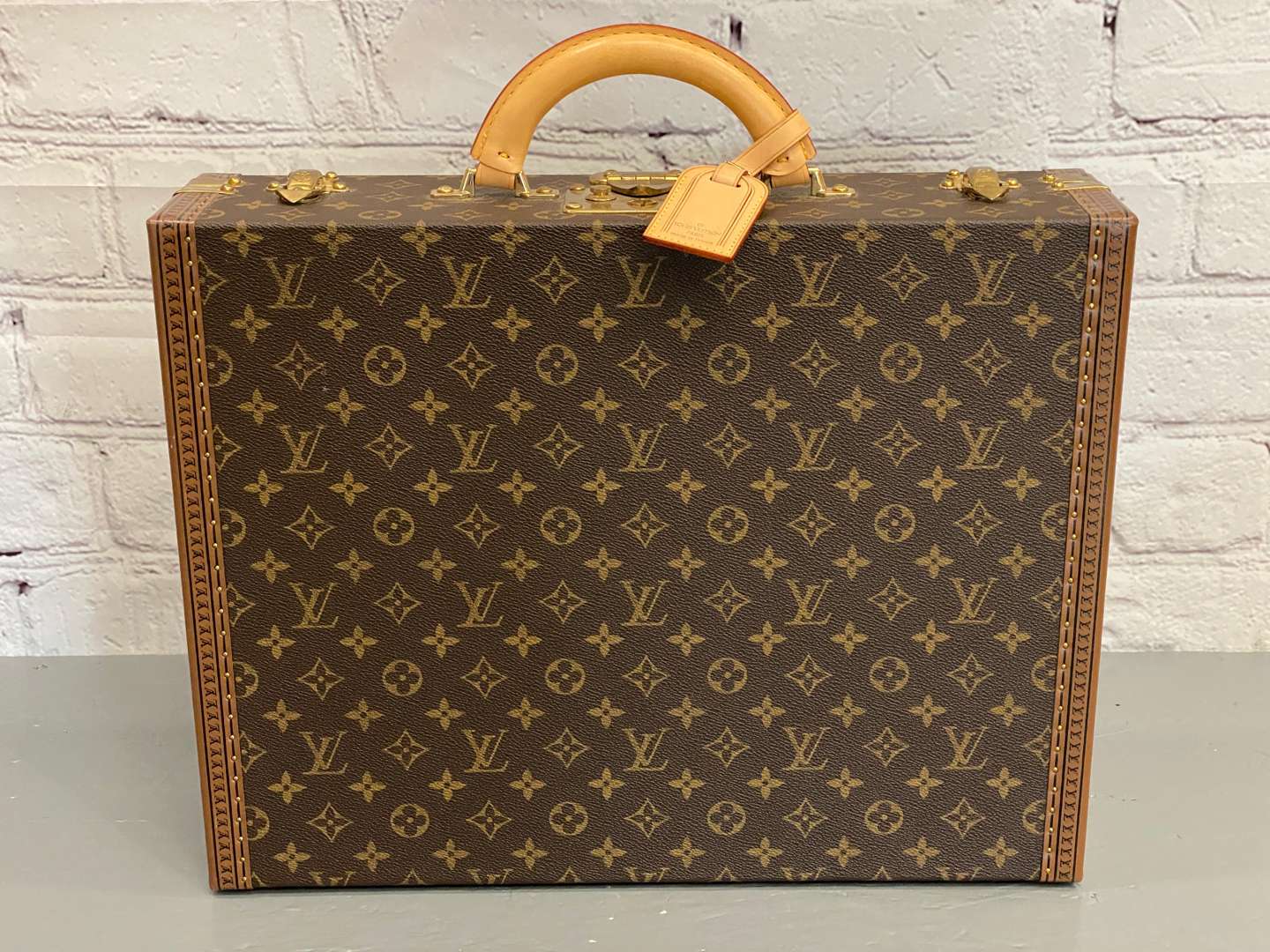 <p>LOUIS VUITTON, Super President briefcase, M53000,</p>