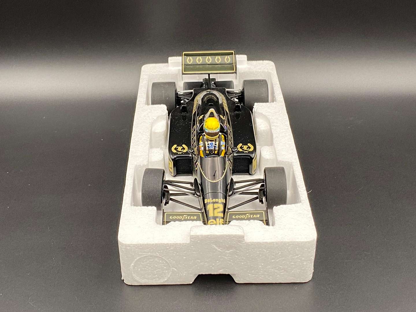 <p>MINICHAMPS, Ayrton Senna, Renault F1 model, 1:18 scale</p>