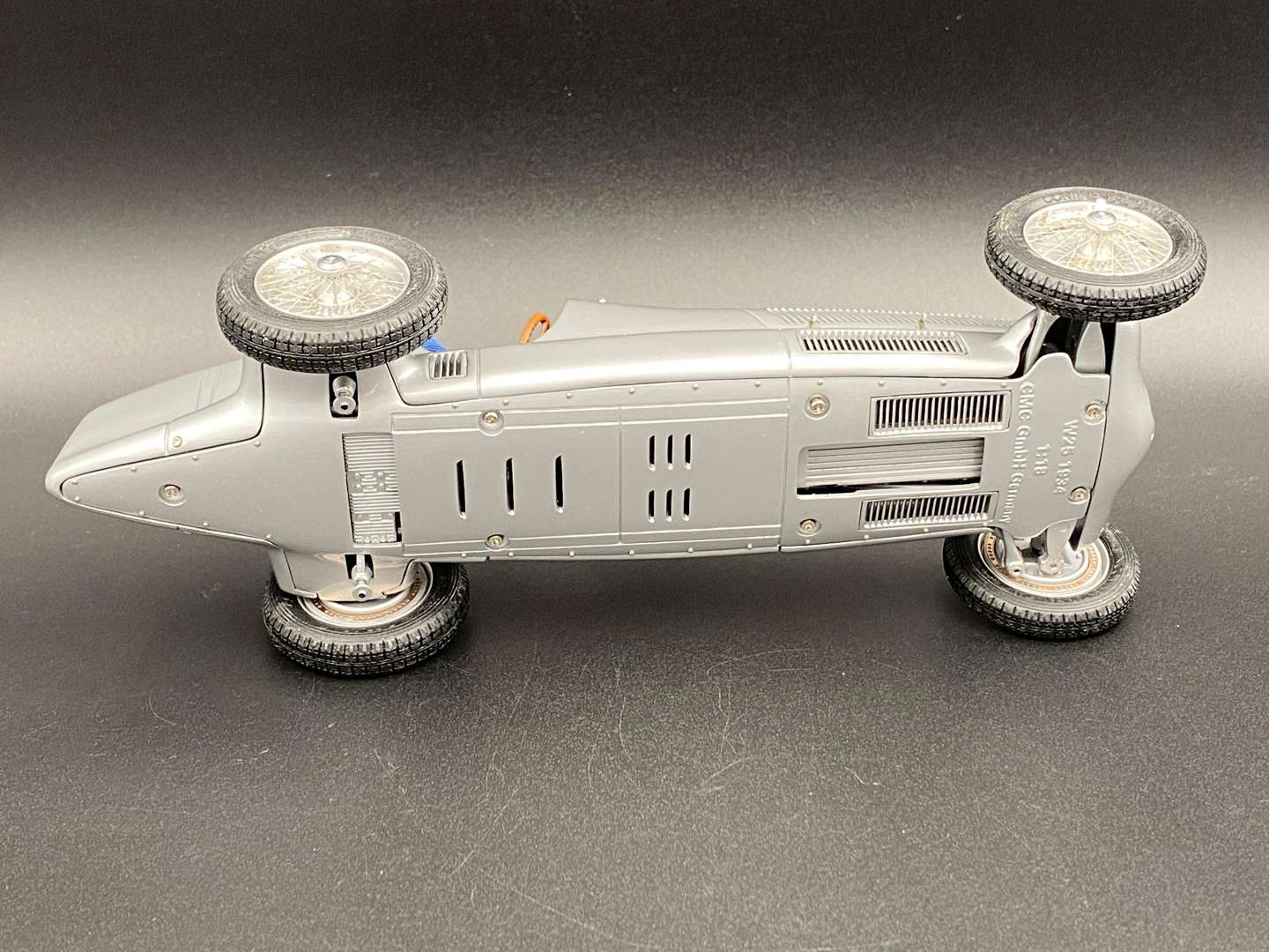 <p>CMC, Mercedes Benz, W25, 1934, &nbsp;1:18 scale</p>