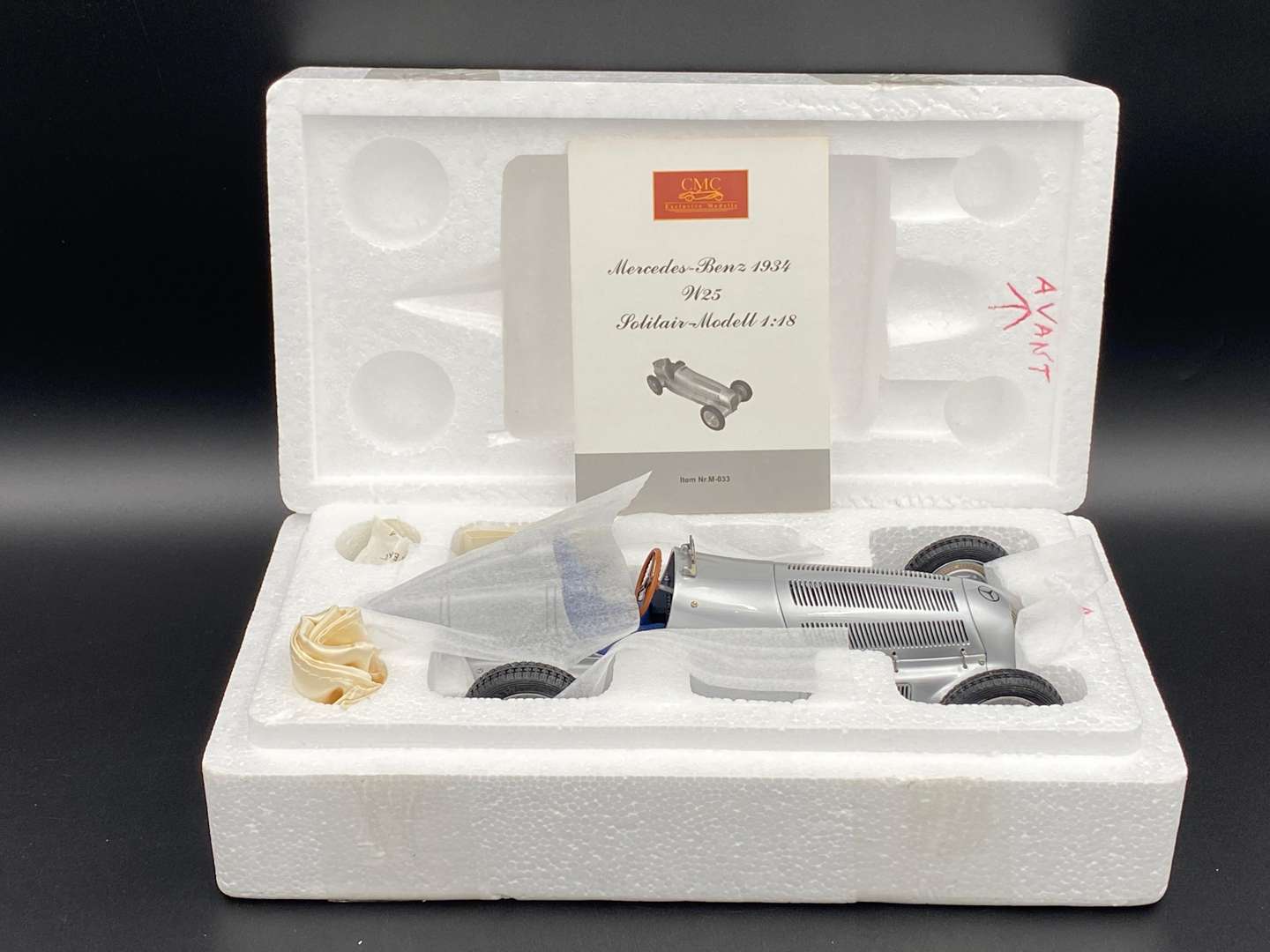 <p>CMC, Mercedes Benz, W25, 1934, &nbsp;1:18 scale</p>