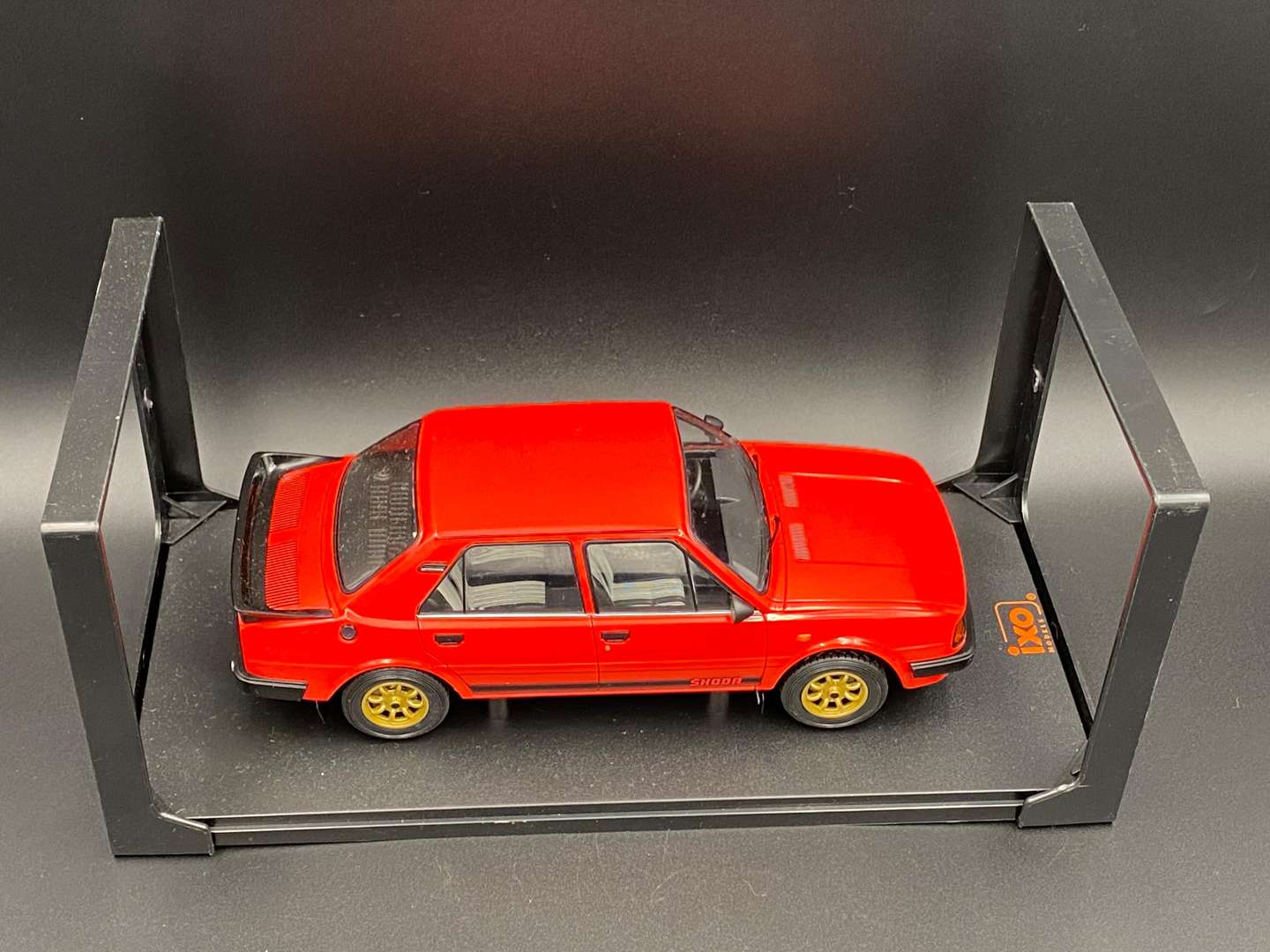 <p>IXO, SKODA, 130 LR, 1988,&nbsp;</p>