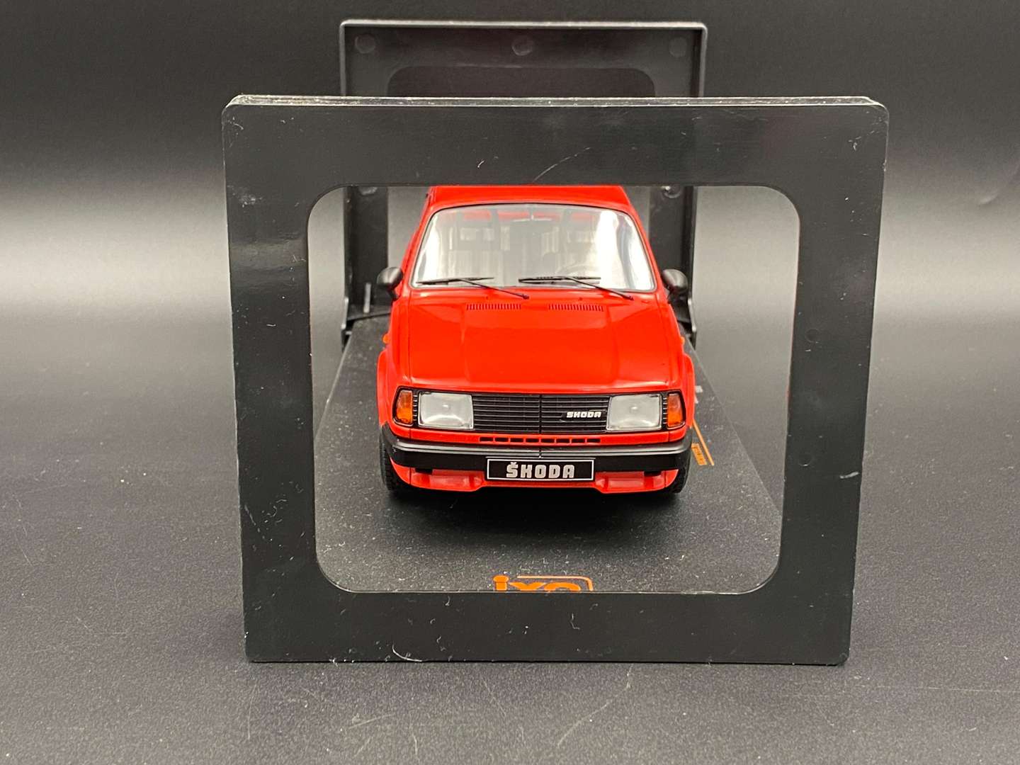 <p>IXO, SKODA, 130 LR, 1988,&nbsp;</p>