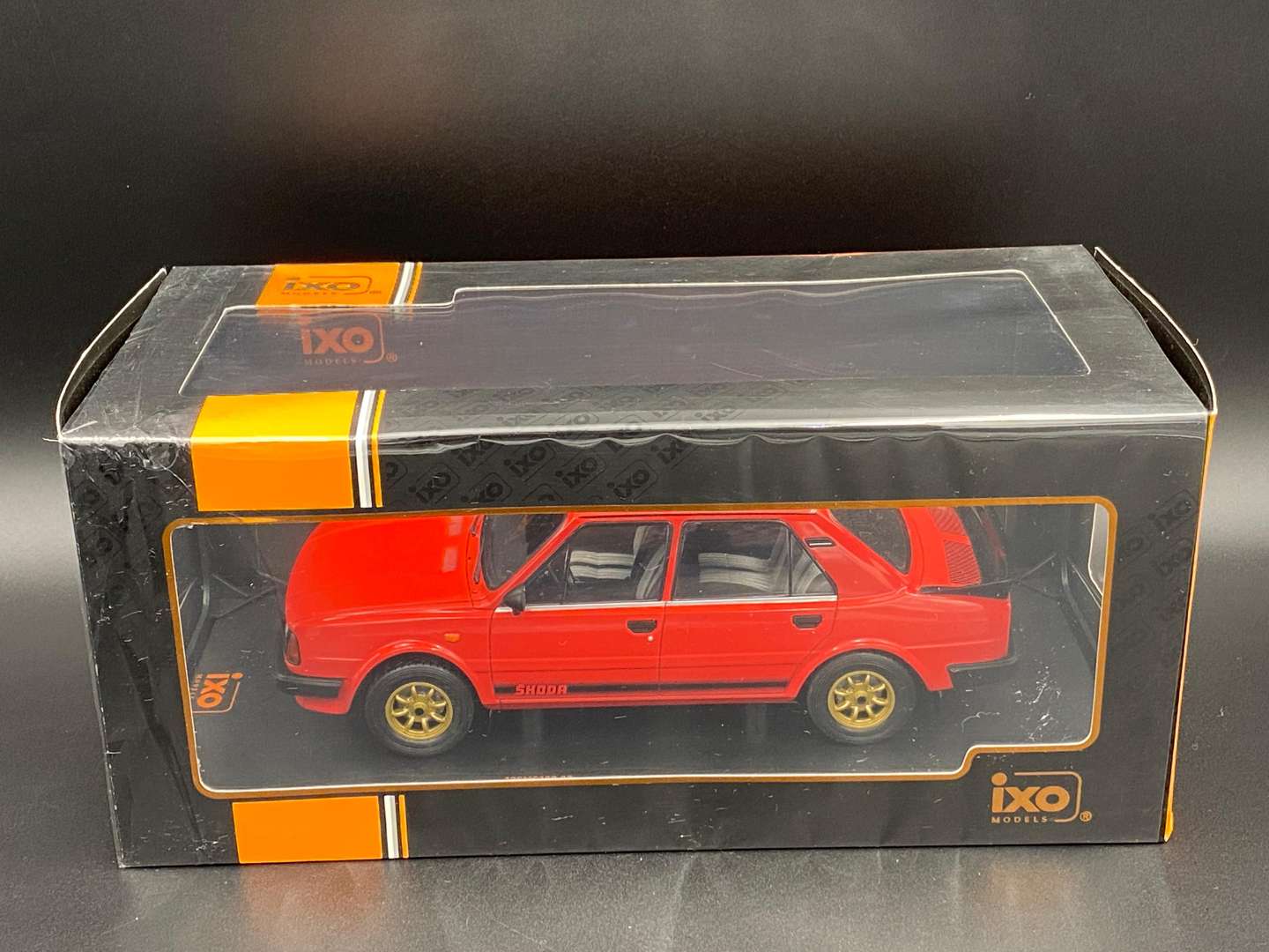 <p>IXO, SKODA, 130 LR, 1988,&nbsp;</p>
