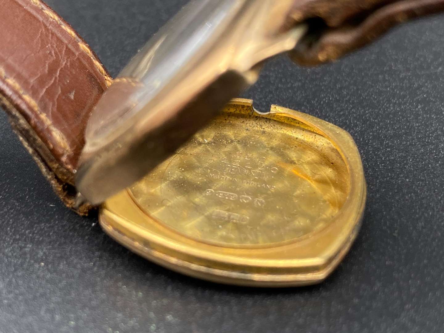 <p>BUREN ELDIS, 1930's 9ct gold wrist watch,</p>