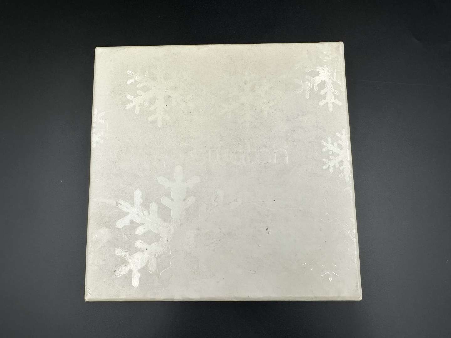 <p>SWATCH, “Sparkling Night” Necklace Watch , LZ1106S</p>