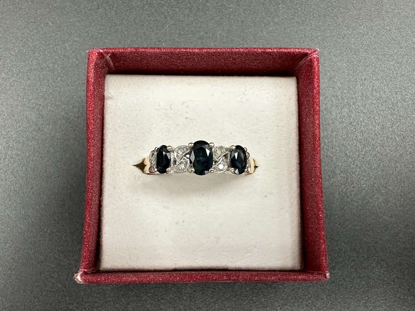 <p>Sapphire and Diamond, 9ct gold ring,</p>