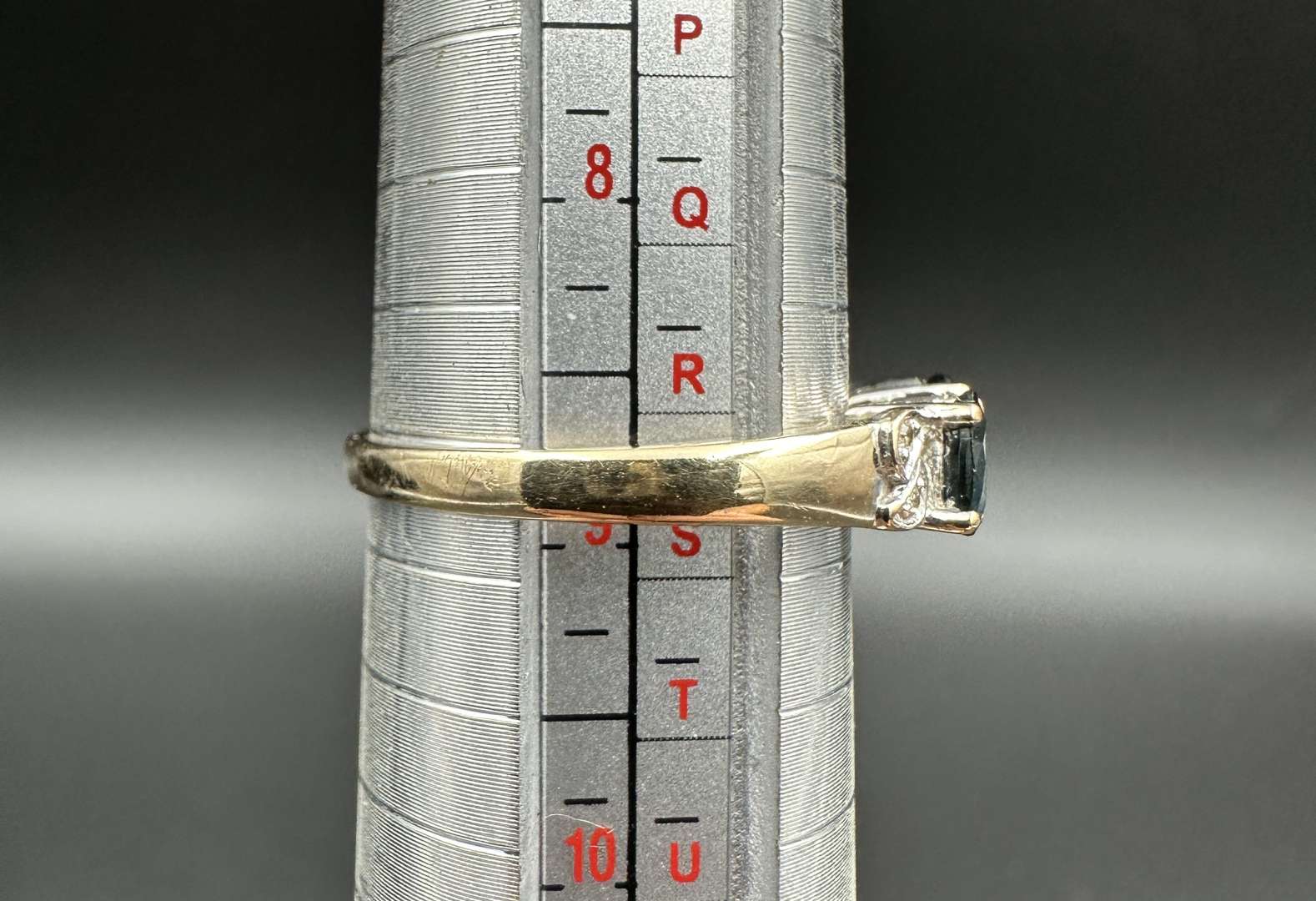 <p>Sapphire and Diamond, 9ct gold ring,</p>