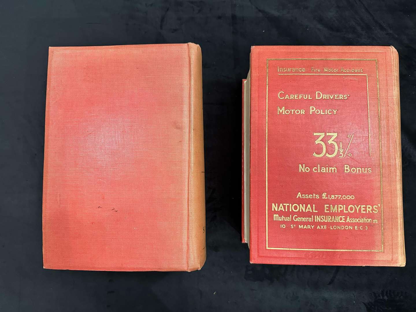 <p>Two Volumes comprising, Burke's Landed Gentry 1952 & &nbsp;Burke's Peerage Baronetage and Knightage 1939,</p>