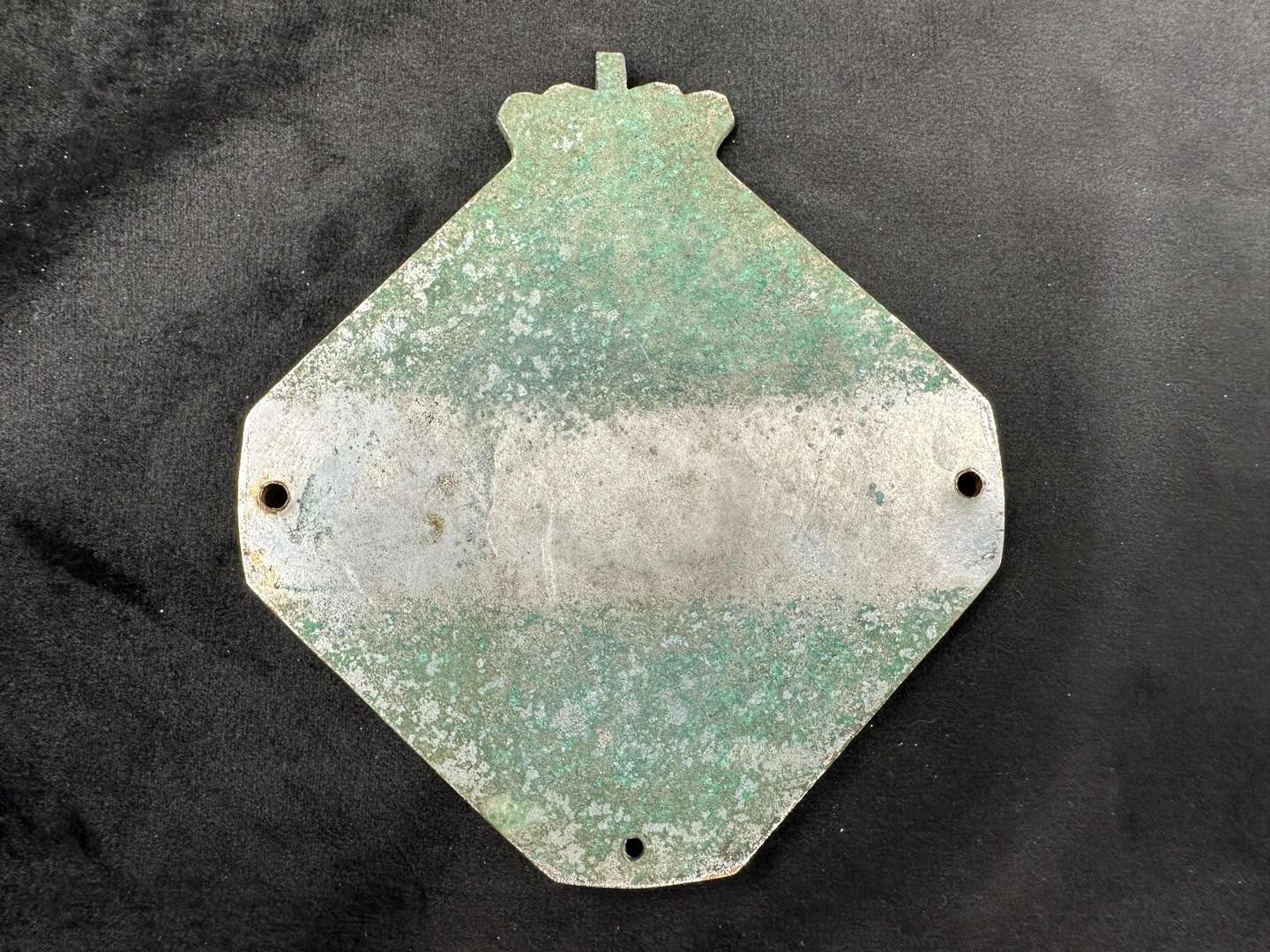 <p>1930s Koniinklijk Nederlandsche Toeristenbond enamelled members car badge,</p>