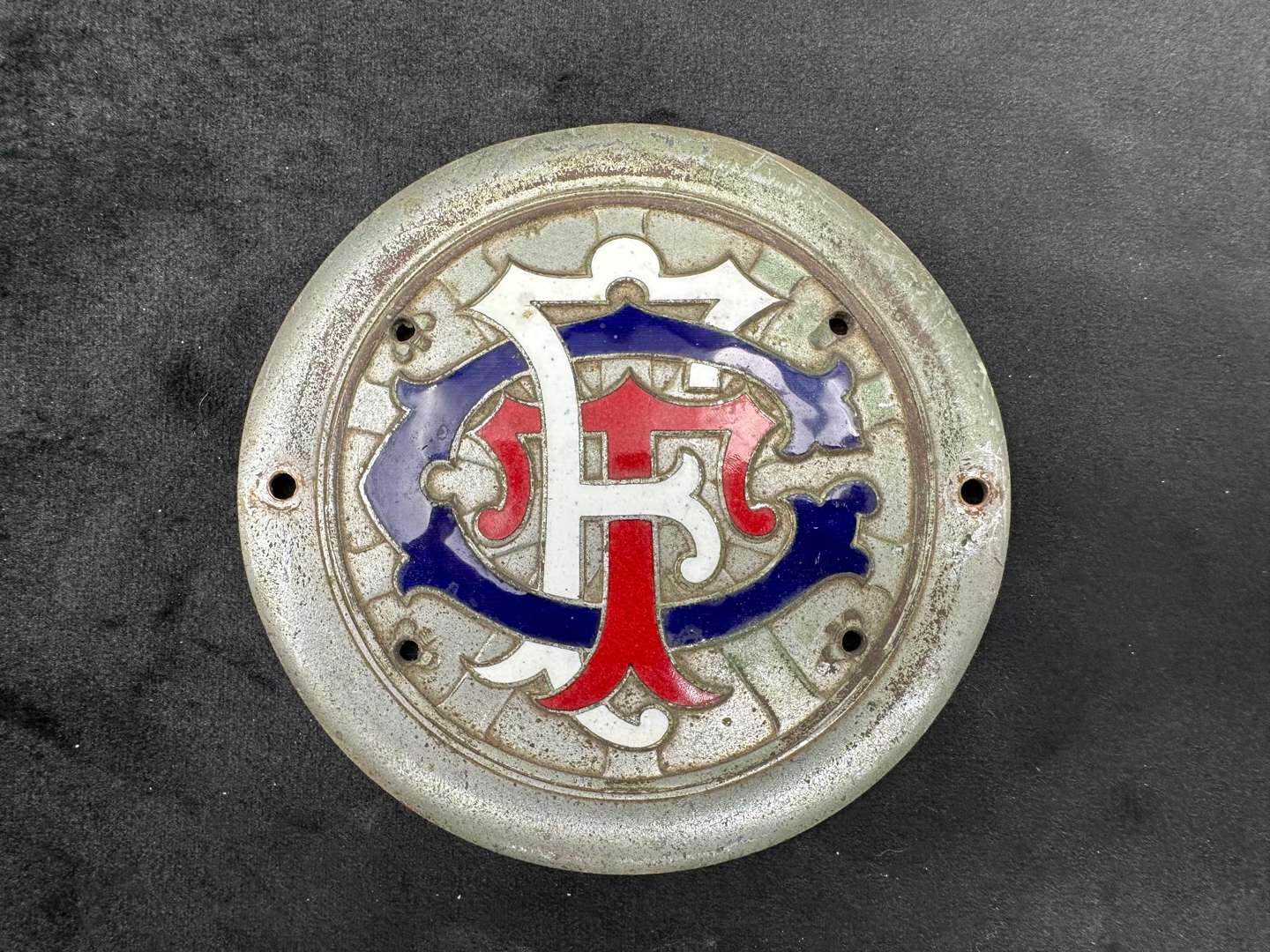 <p>1930s French Touring Club members car badge</p>