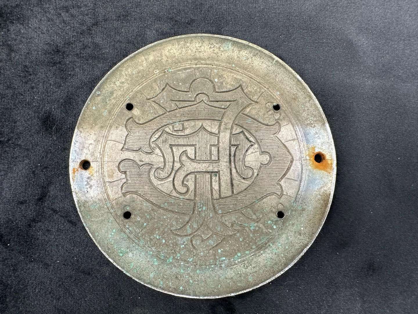 <p>1930s French Touring Club members car badge</p>