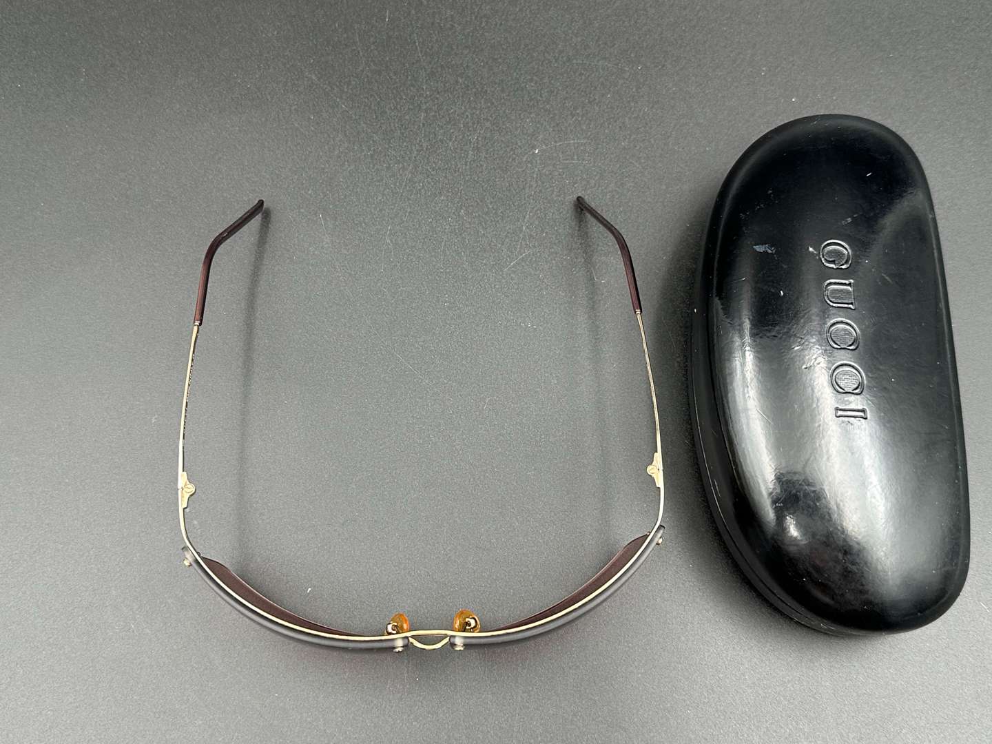 <p>GUCCI, cased pair of gilt framed sunglasses, GG 2653/S</p>