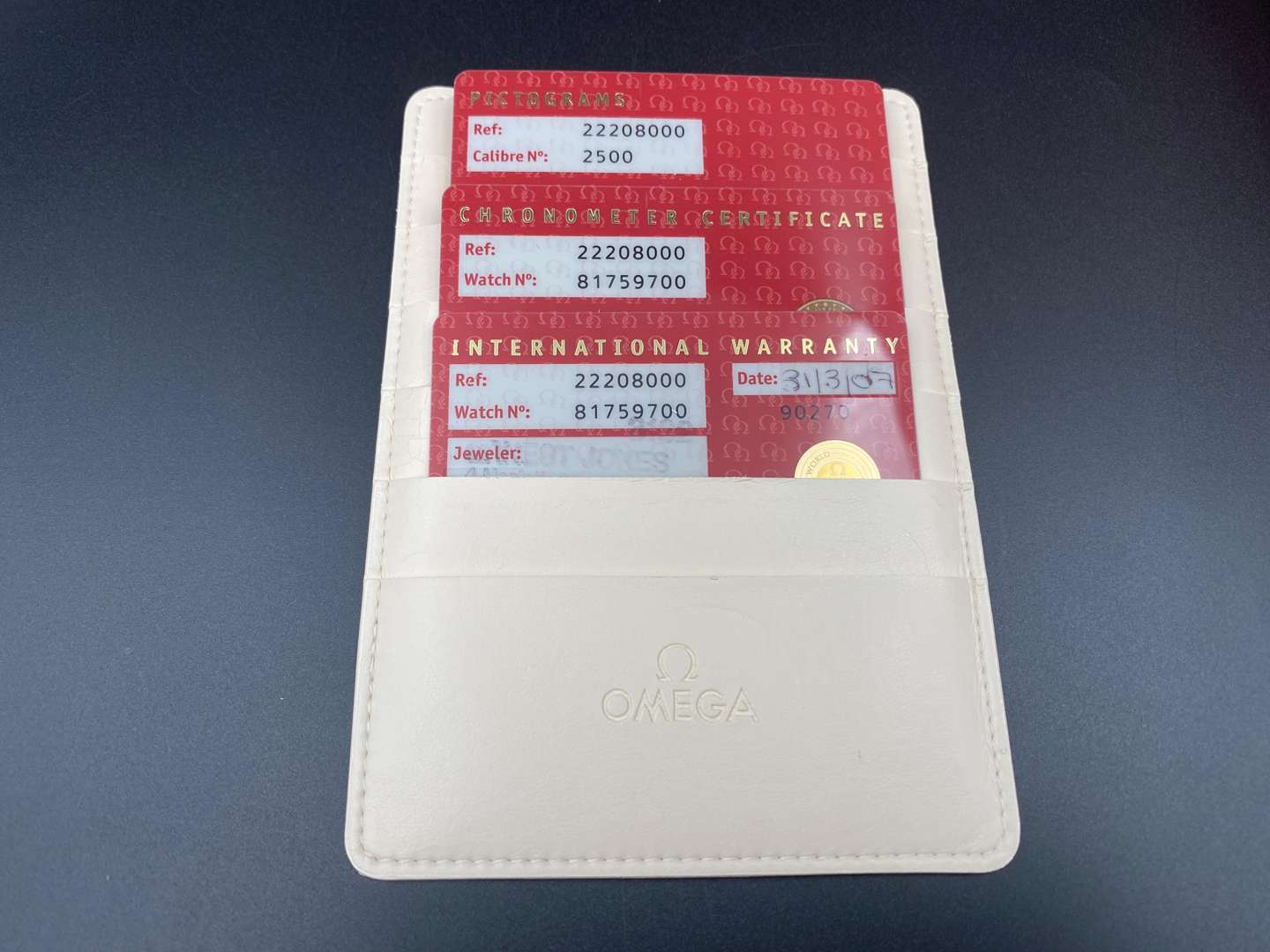 <p>OMEGA, Seamaster, Co-Axial chronometer wristwatch, 22208000, 81759700</p>