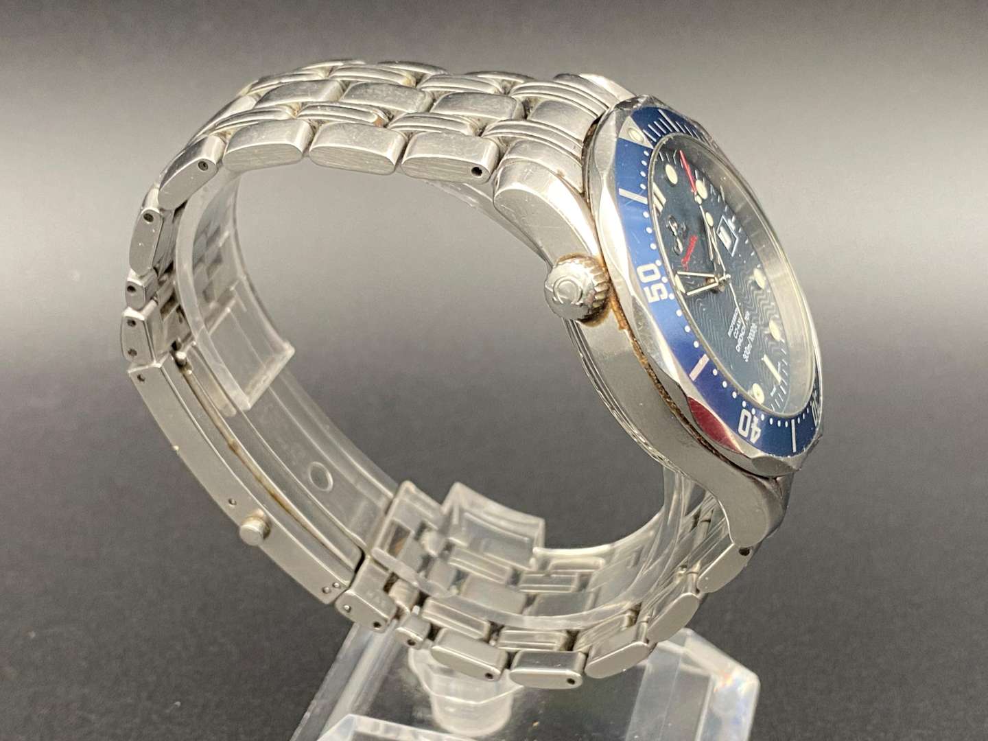 <p>OMEGA, Seamaster, Co-Axial chronometer wristwatch, 22208000, 81759700</p>