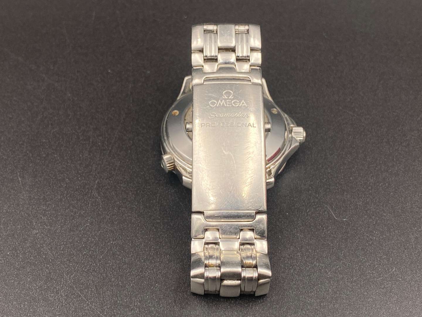 <p>OMEGA, Seamaster, Co-Axial chronometer wristwatch, 22208000, 81759700</p>