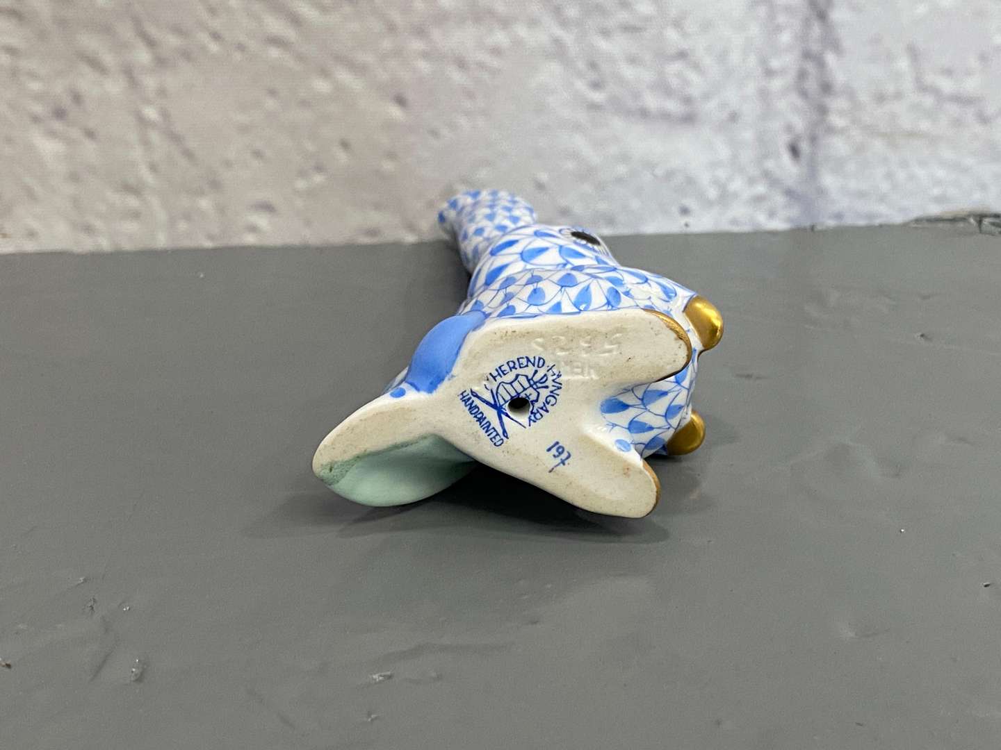 <p>HEREND, Funny Rabbit figure, 5325-0-00 VHB - Blue</p>