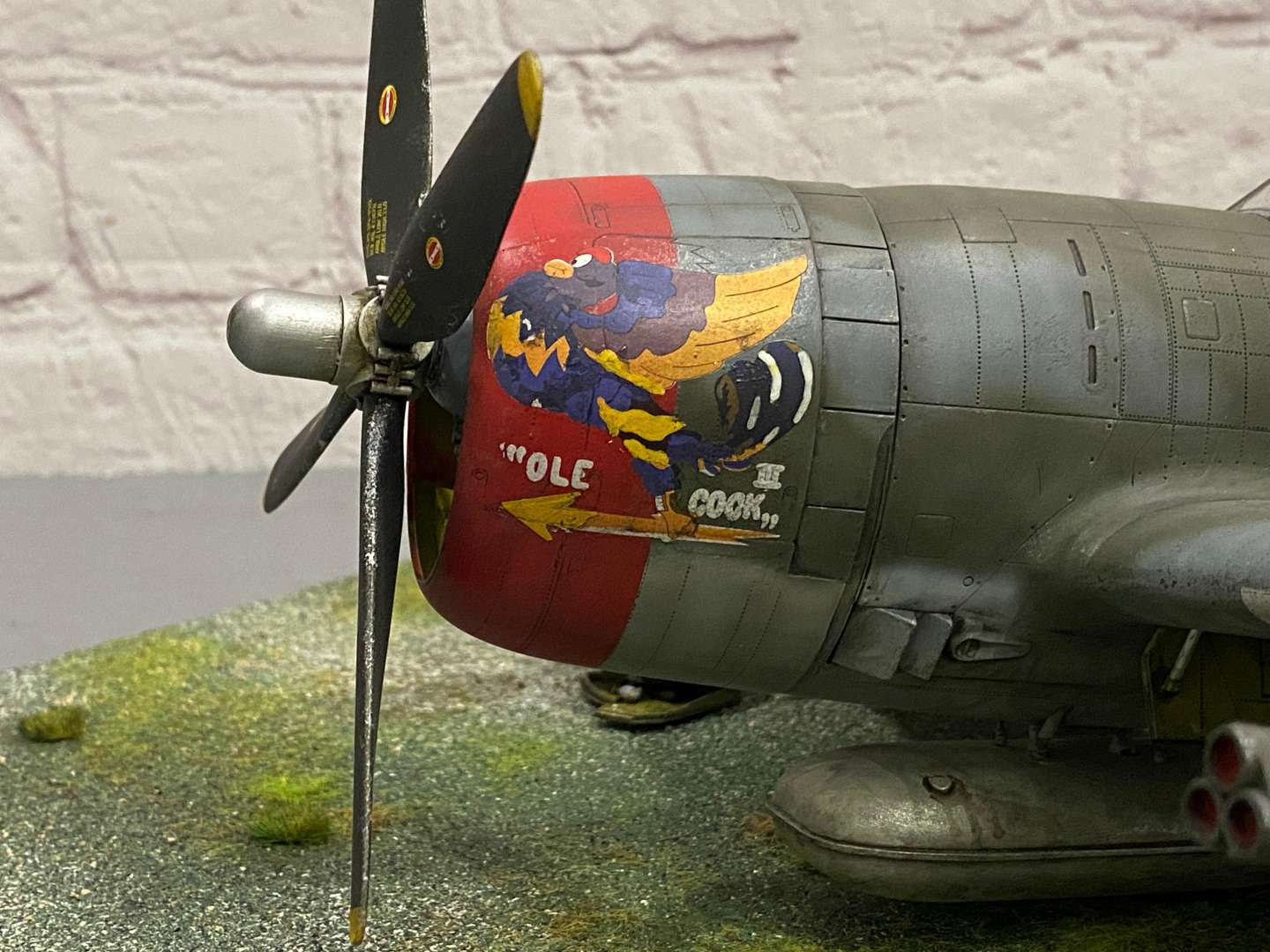 <p>P-47, Thundertbolt, “Ole Cock III”, HV-S, cased diorama, 1:32 scale</p>